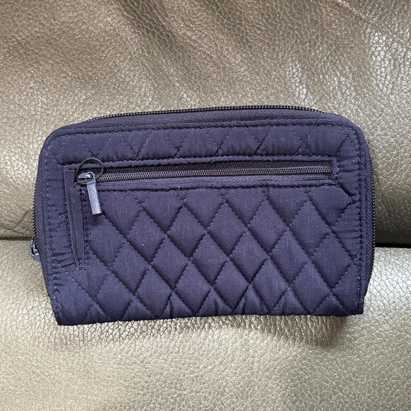 Vera Bradley merry mischief snow day  in RFID Turnlock wallet - Picture 4 of 8